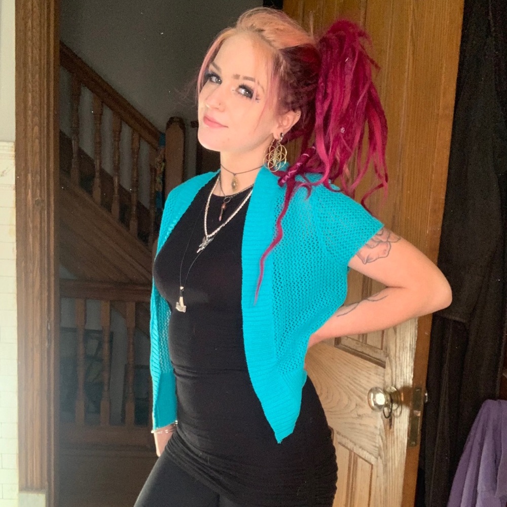 Knit shrug turquoise